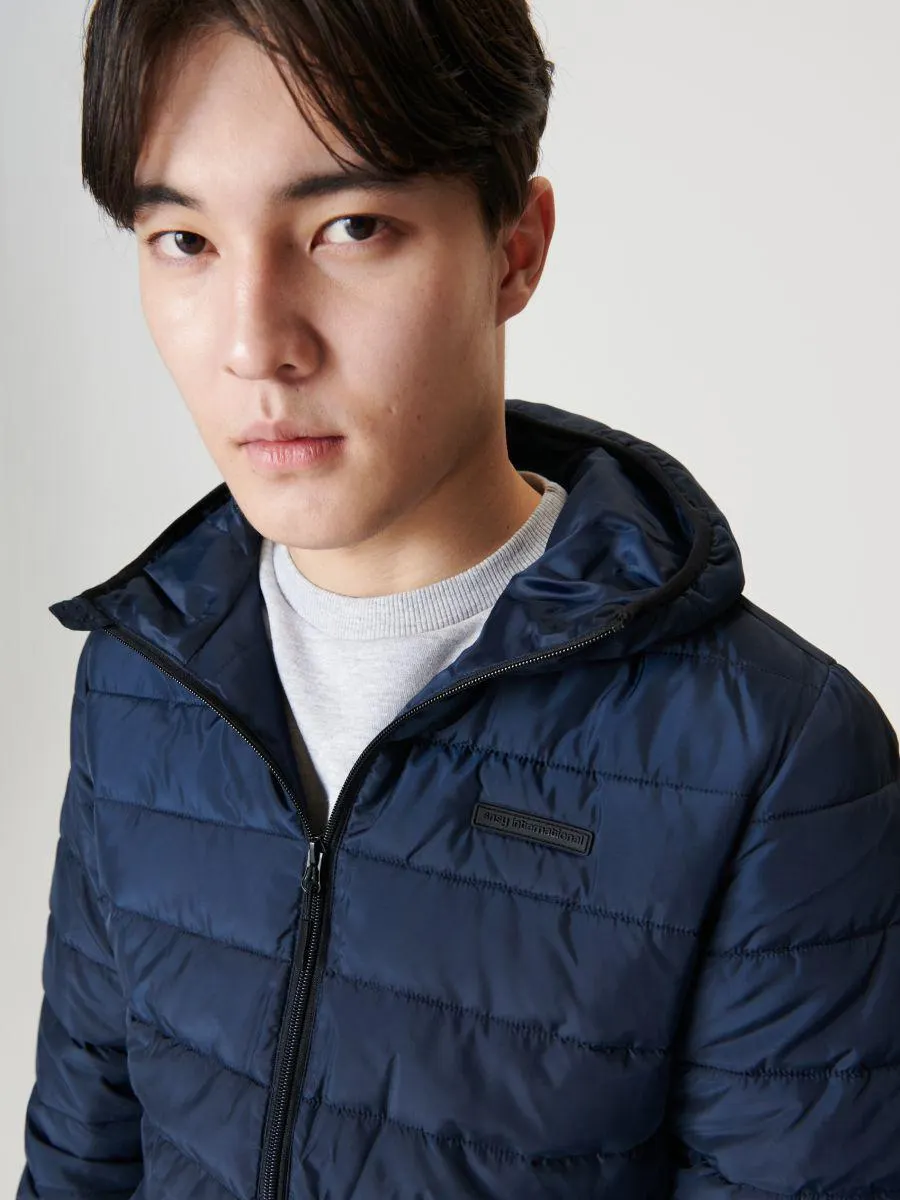 Geacă matlasată, cu glugă