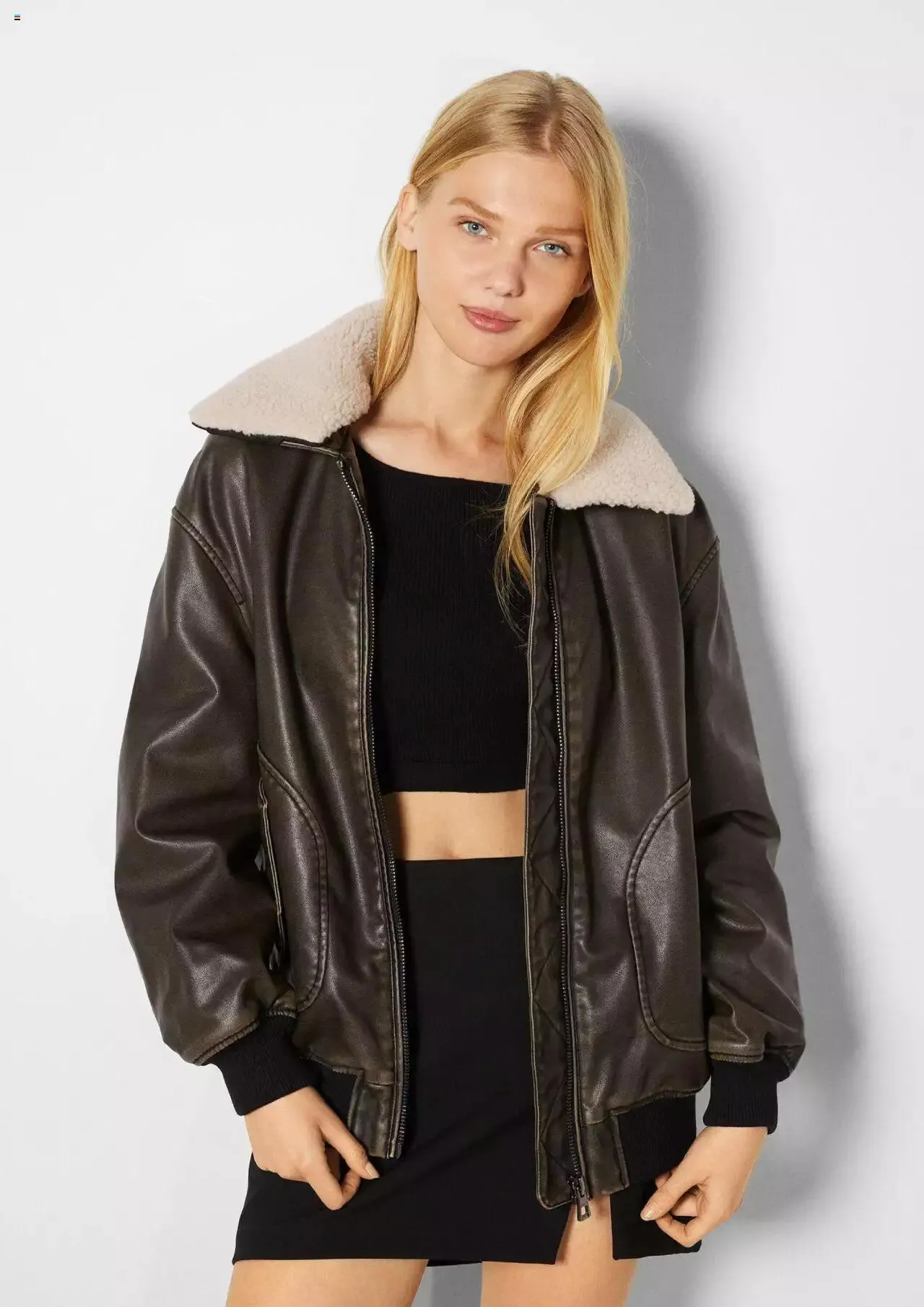 Catalog Bershka - New In Women de la 5 ianuarie până la 31 decembrie 2023 - Revista Pagina 10