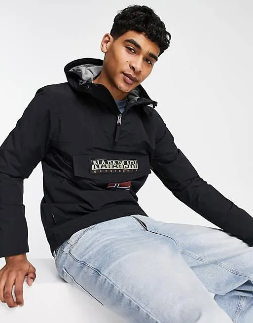 Napapijri – Rainforest Sum 3 – Svart, vattenavvisande anorak med huva