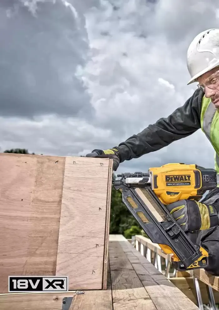 100 years fra 28. oktober til 28. februar 2025 - kundeavisside 28