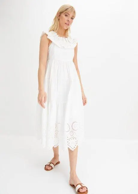 Singoallaklänning med hålbroderi