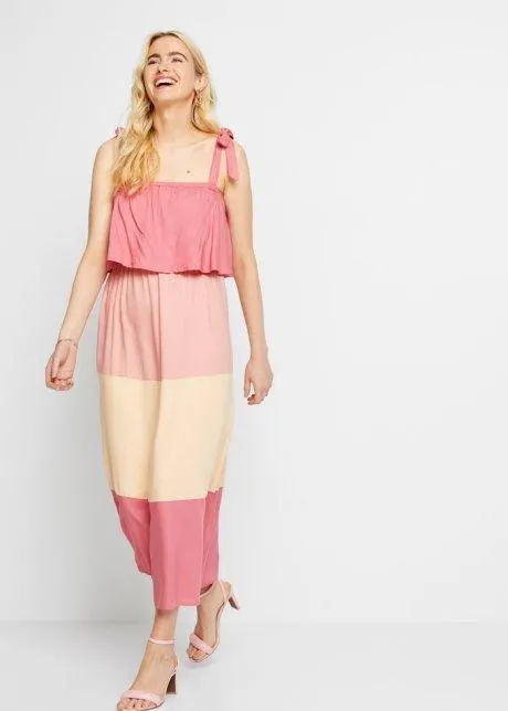 Klänningar med kort ärm