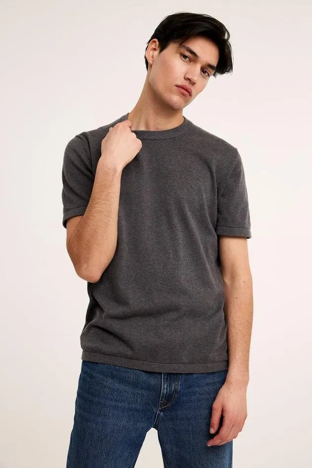 Finstickad t-shirt
