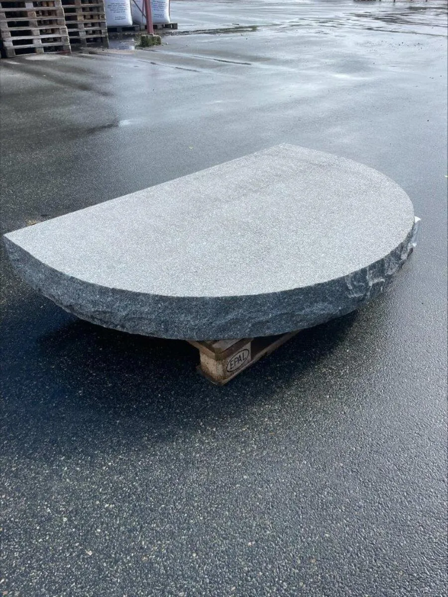 Parti Granit trappblock grå/grafit halvrund 150 cm