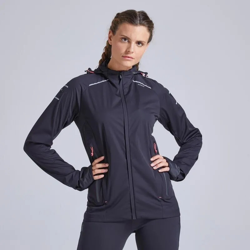 Chaqueta Running Kiprun Warm Regul Mujer Negro Invierno Cortavientos Perlante