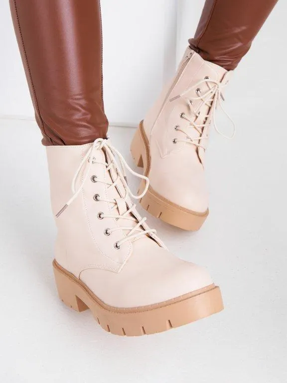 Kotníkové kozačky s hrubou podrážkou