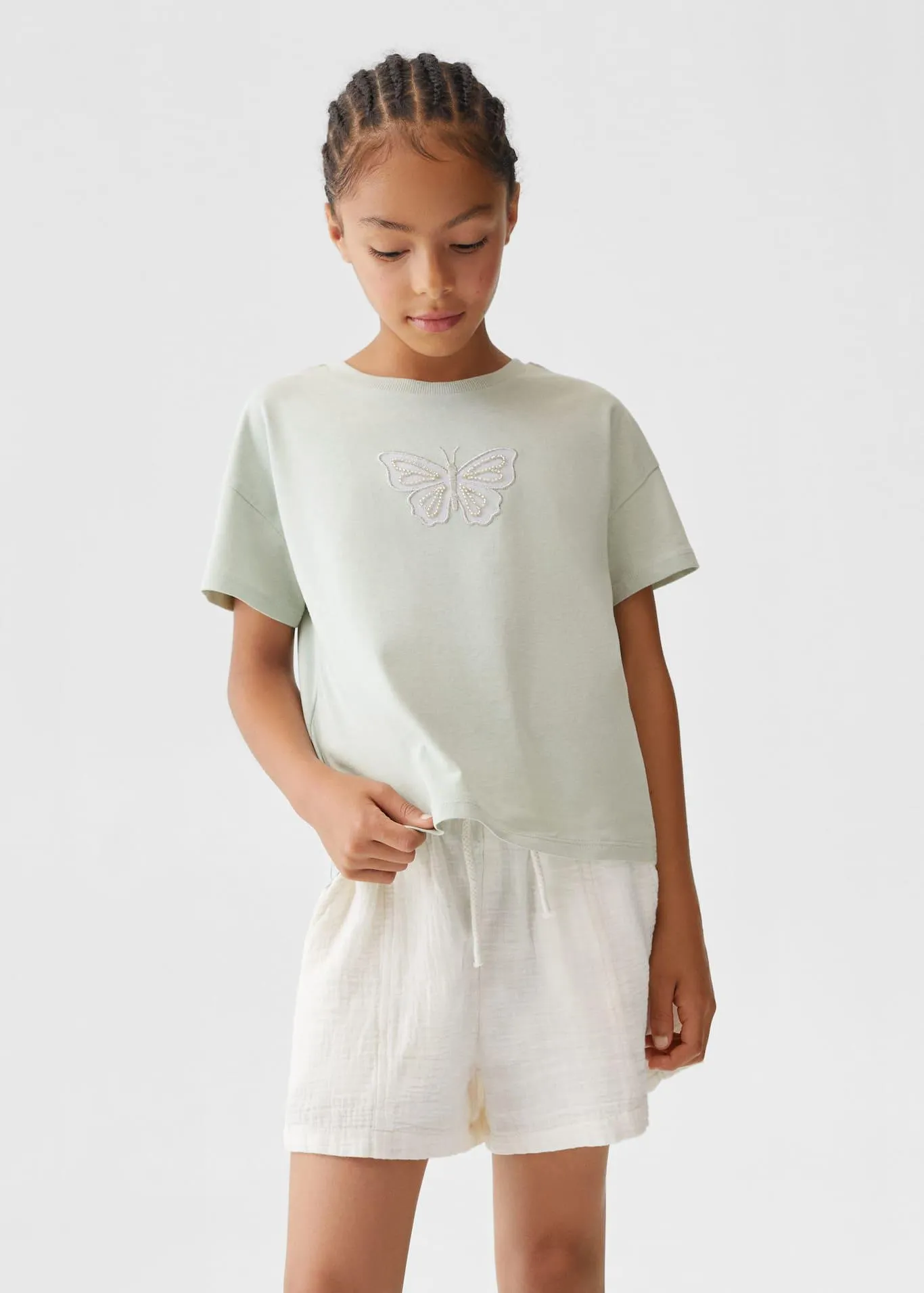 Kelebek kabartmalı tişört