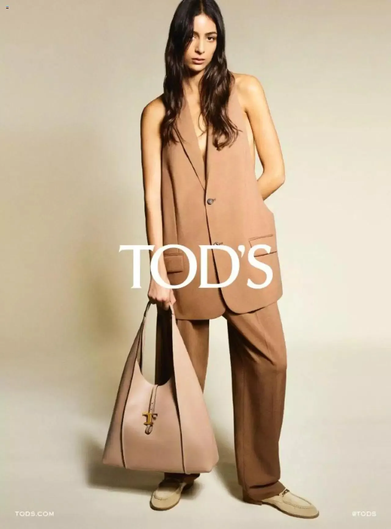 Katalog Beymen Katalog - Beymen Magazine Kadin 13 Mart - 31 Aralık 2023 - aktüel Sayfa 22