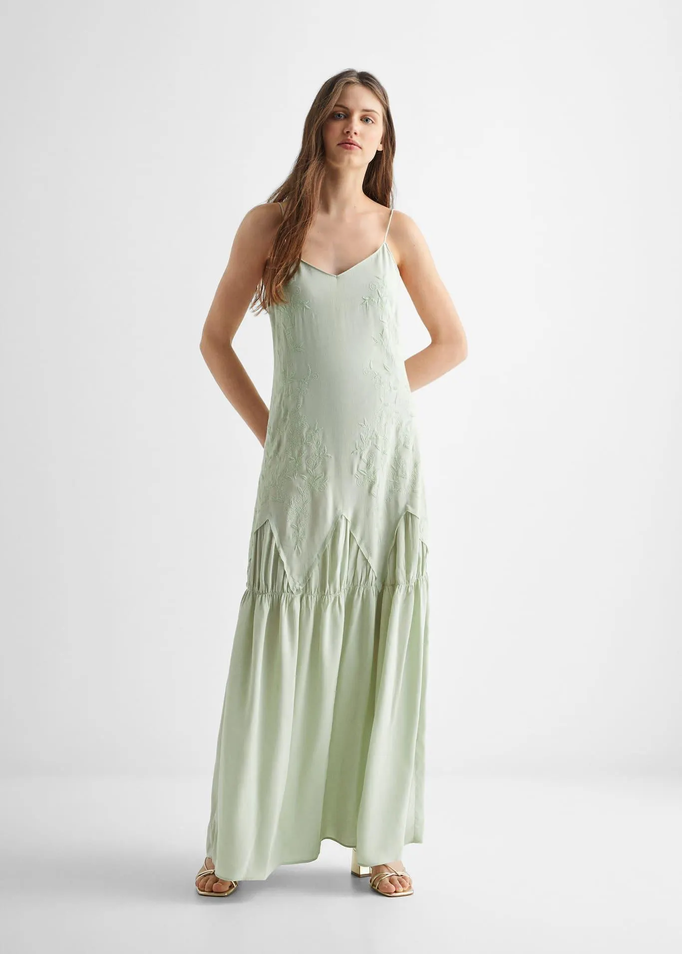 İşlemeli uzun elbise