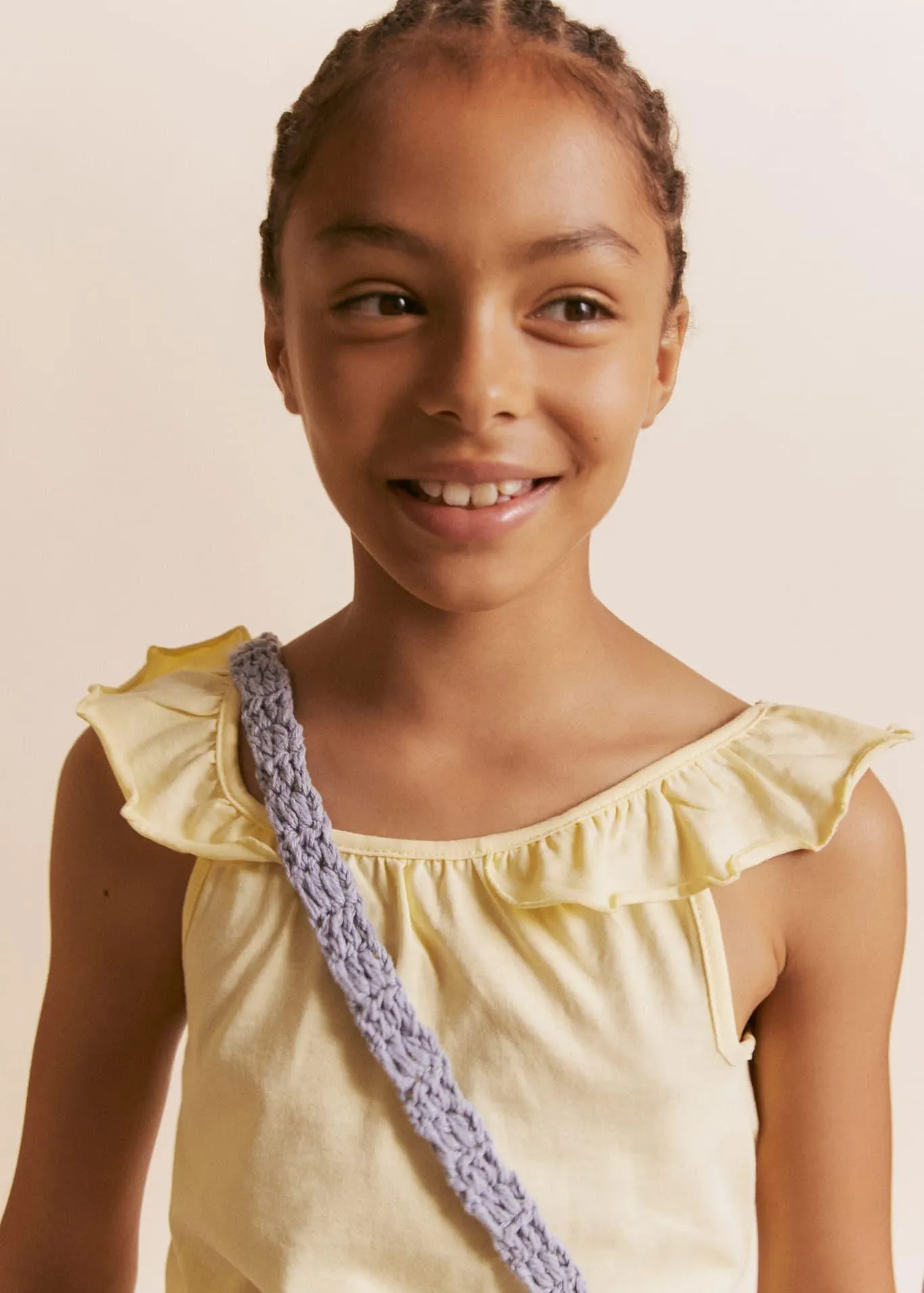 Askılı fırfırlı tişört