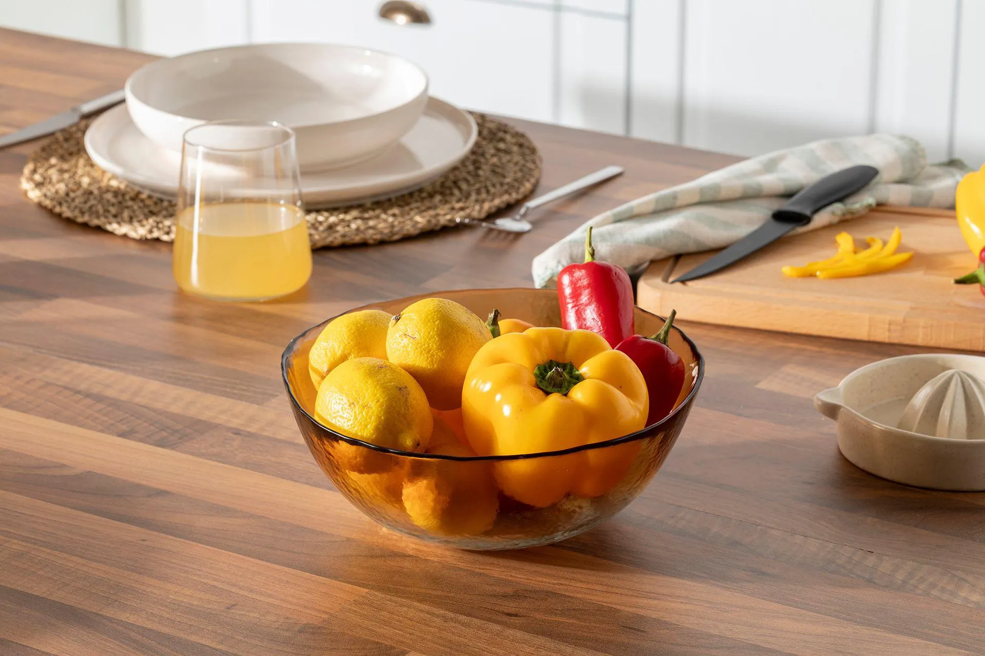 KİTCHEN ESSENTİALS ALTHEA CAM DERİN SALATA KASESİ 22 CM, AMBER (AP7-112)