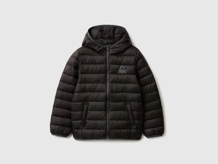 Cazadora acolchada con capucha