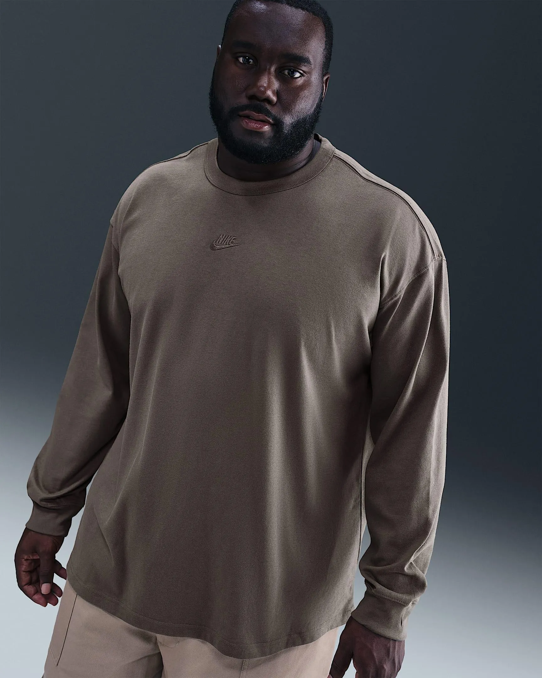 Nike Sportswear Premium Essentials