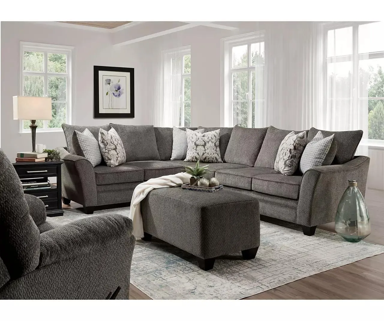 Broyhill Rotherton Dark Gray Sectional & Ottoman Set