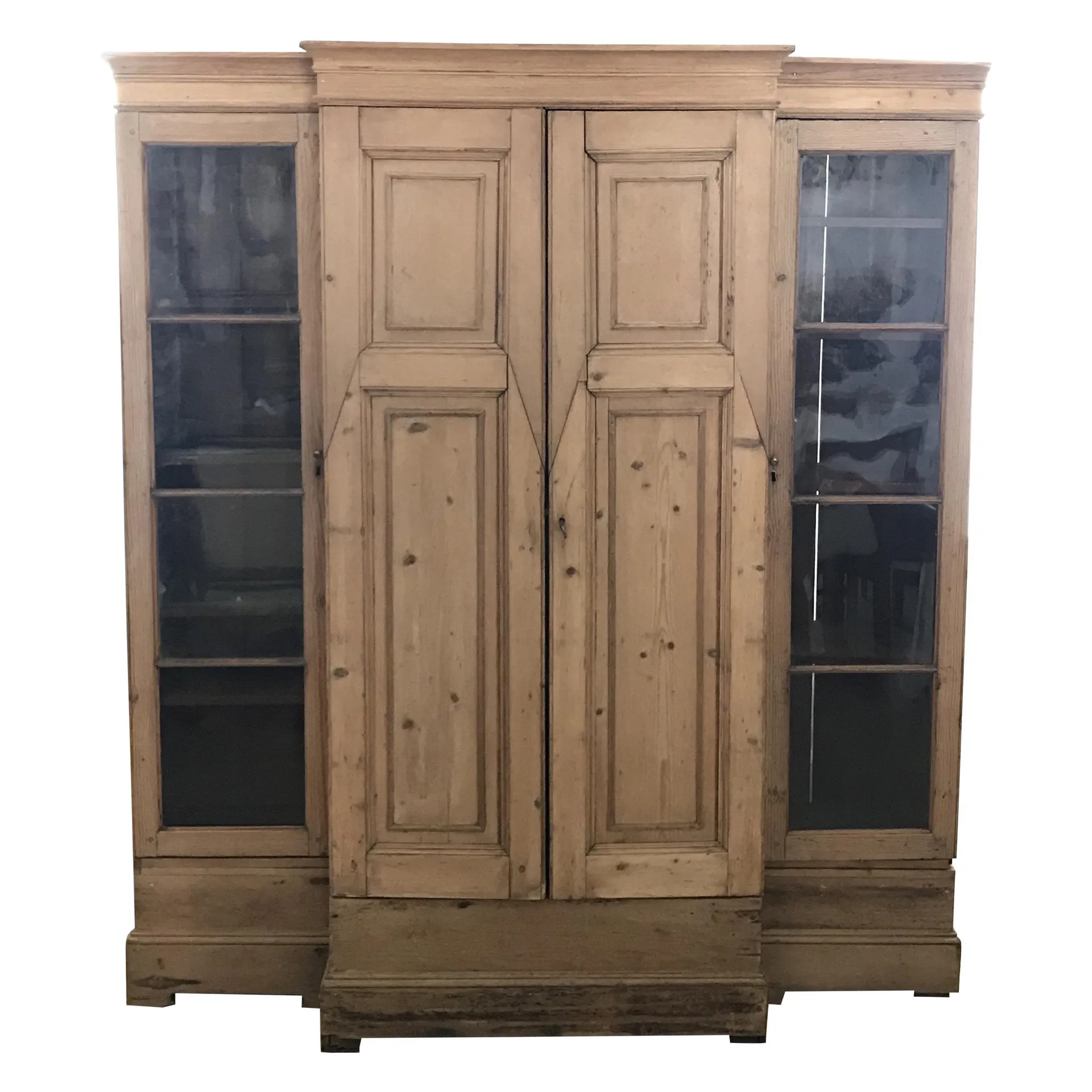 Armario escocés de pino del siglo XIX magníficamente versátil