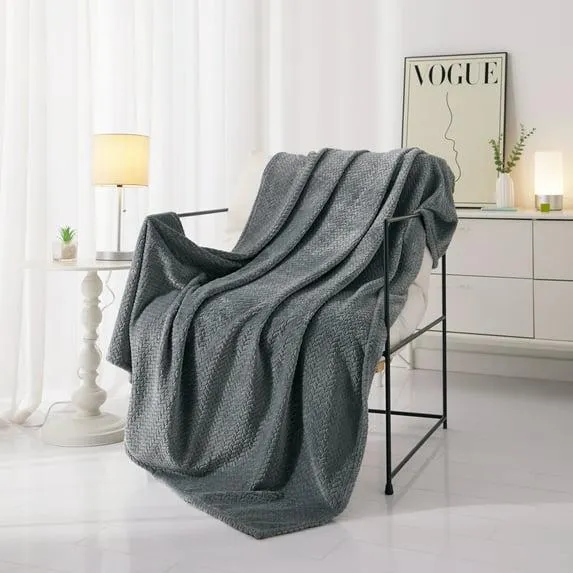 Mainstays Cozy Textured Plush Throw Blanket, Grey, 50"x60" All Ages