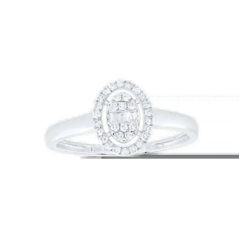 Anillo Ovalado de Diamantes