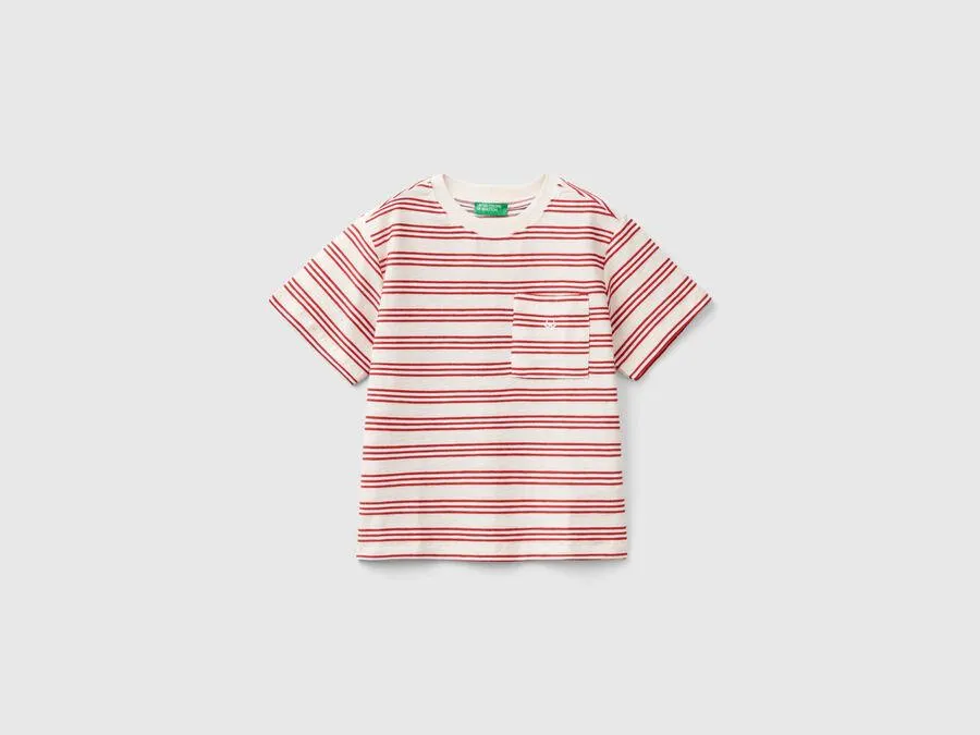 Camiseta de rayas con bolsillo