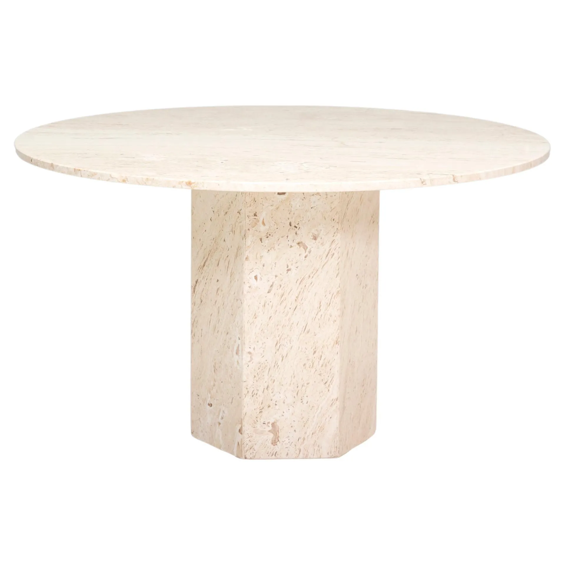 GamFratesi para Mesa de comedor redonda Epic de travertino natural Gubi
