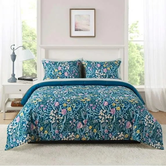Mainstays 7-Piece Reversible Bed in a Bag Comforter Set with Sheets, Blue Floral, Queen