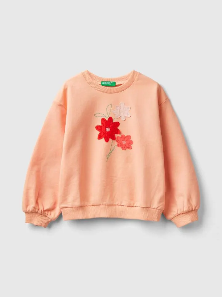 Sudadera con bordado floral