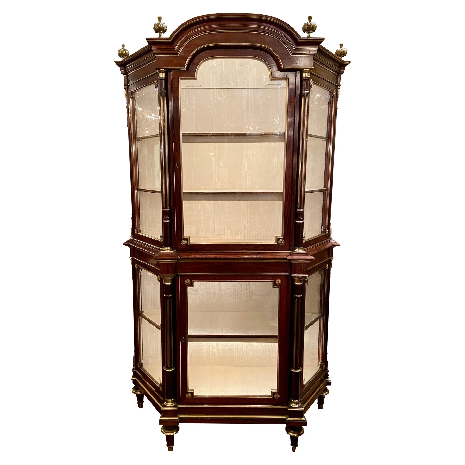 Antigua Vitrina Francesa de Caoba Montada en Bronce Dorado, Circa 1880