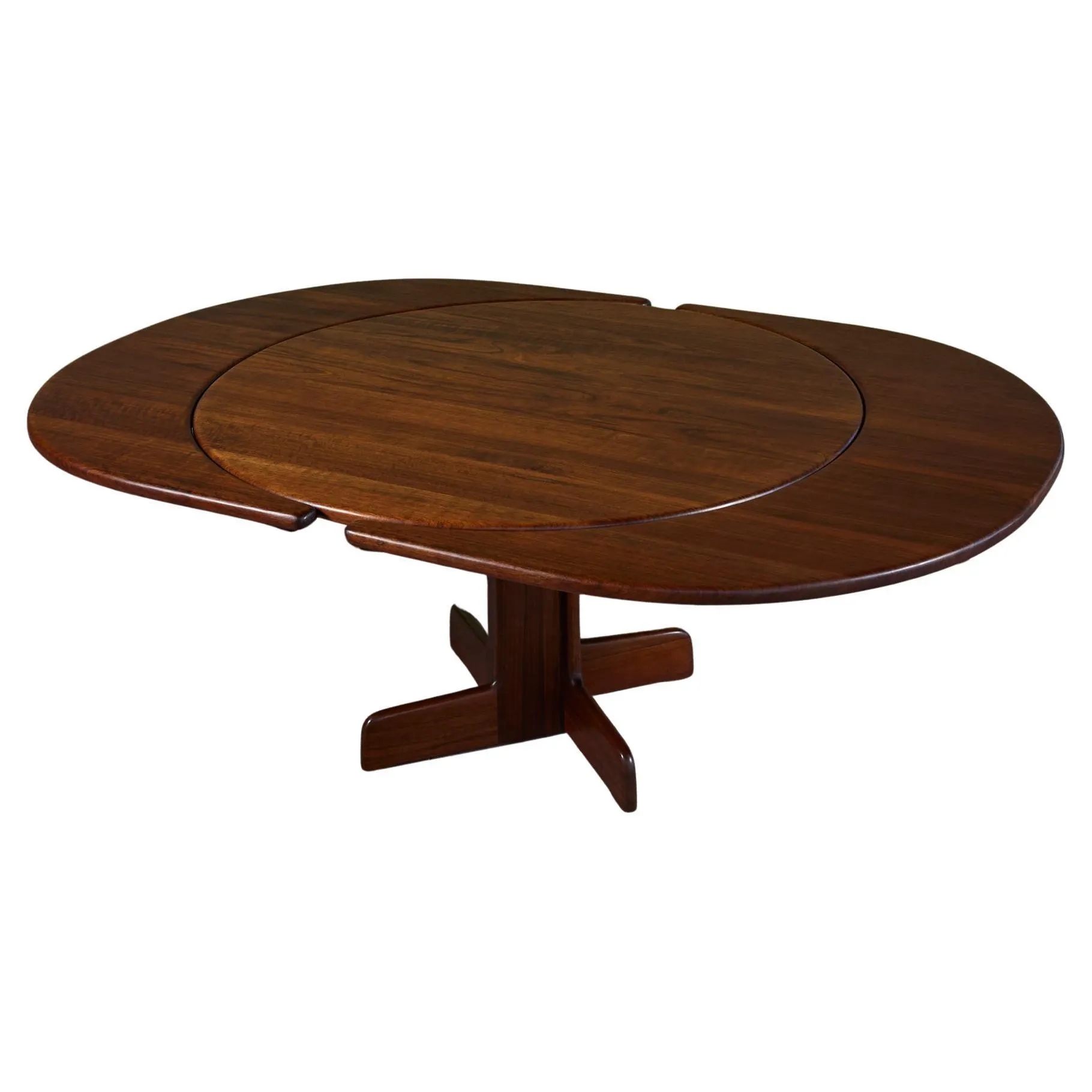 Mesa de comedor Shedua de Gerald McCabe