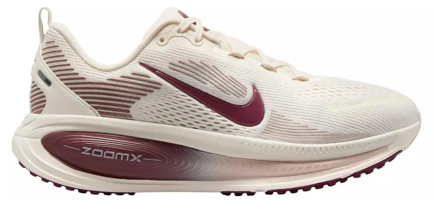 Nike Women's Vomero 18 Running Shoes