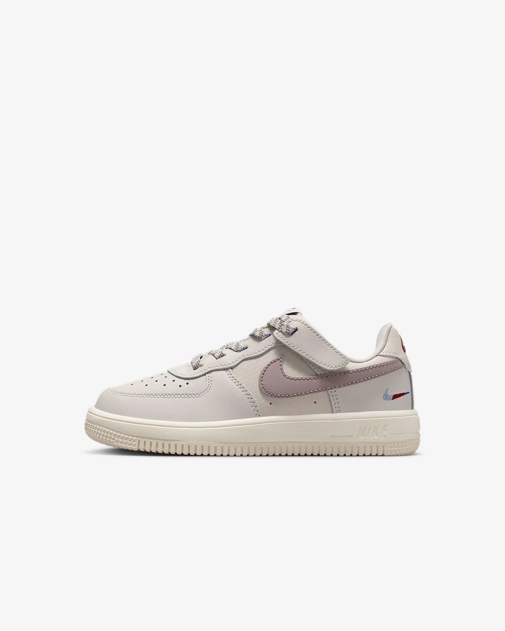 Nike Force 1 Low LV8 EasyOn