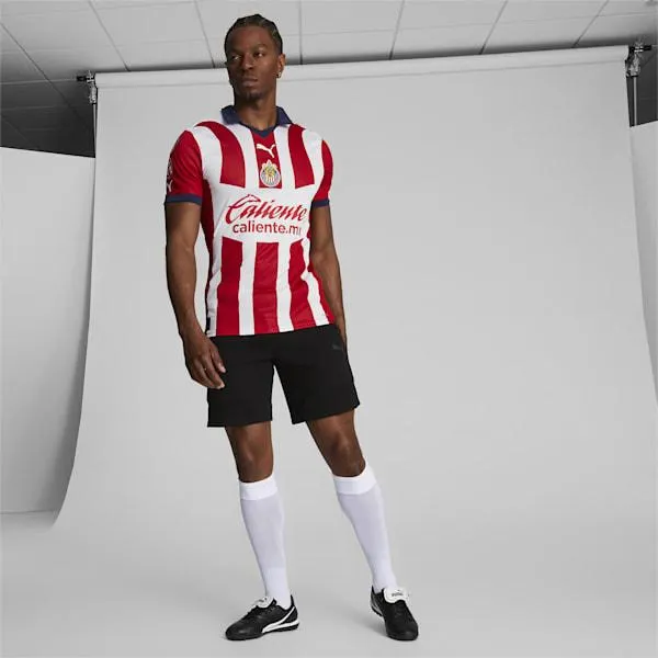 Jersey Chivas versión jugador local 23-24 para hombre