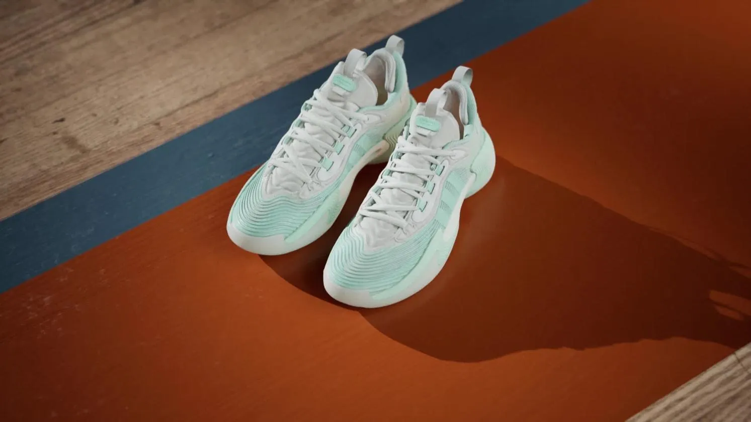 Exhibit Select Mid Shoes