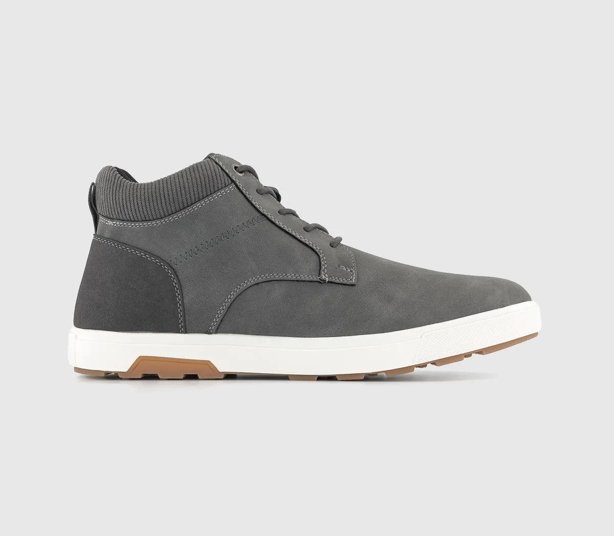Barnes Hybrid Chukka Boots