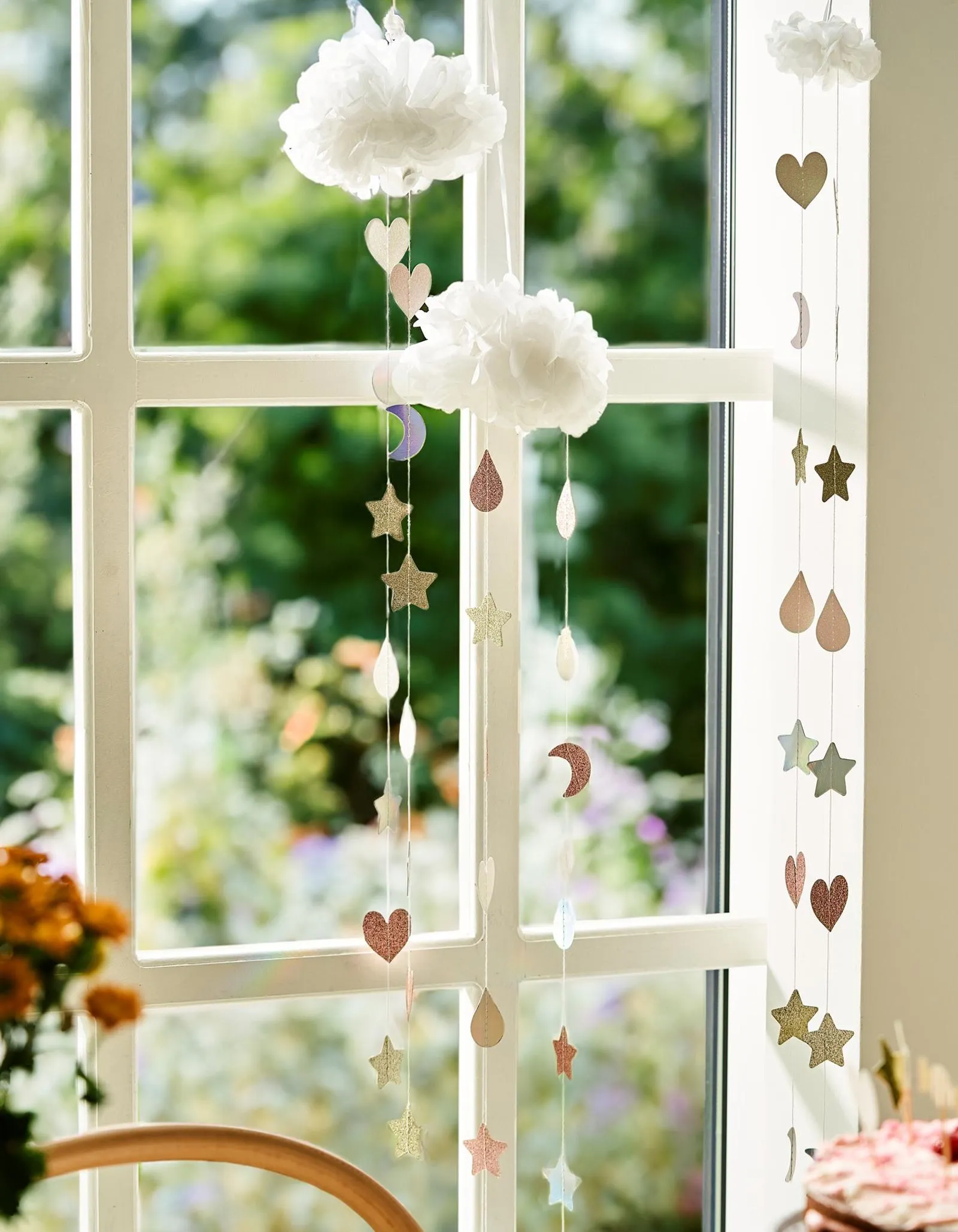 Pompon cloud with raindrops