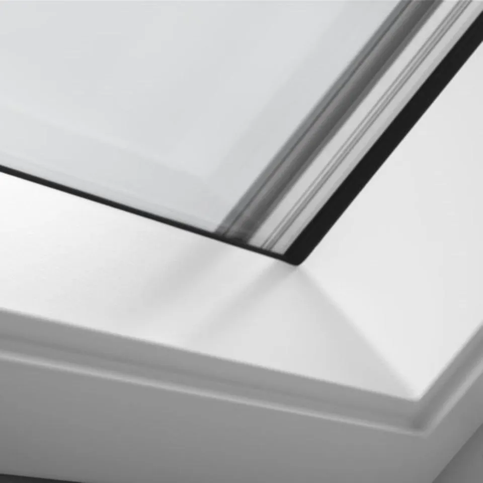 VELUX GPU Roof Window – Manual, Top-hung, White Maintenance-Free