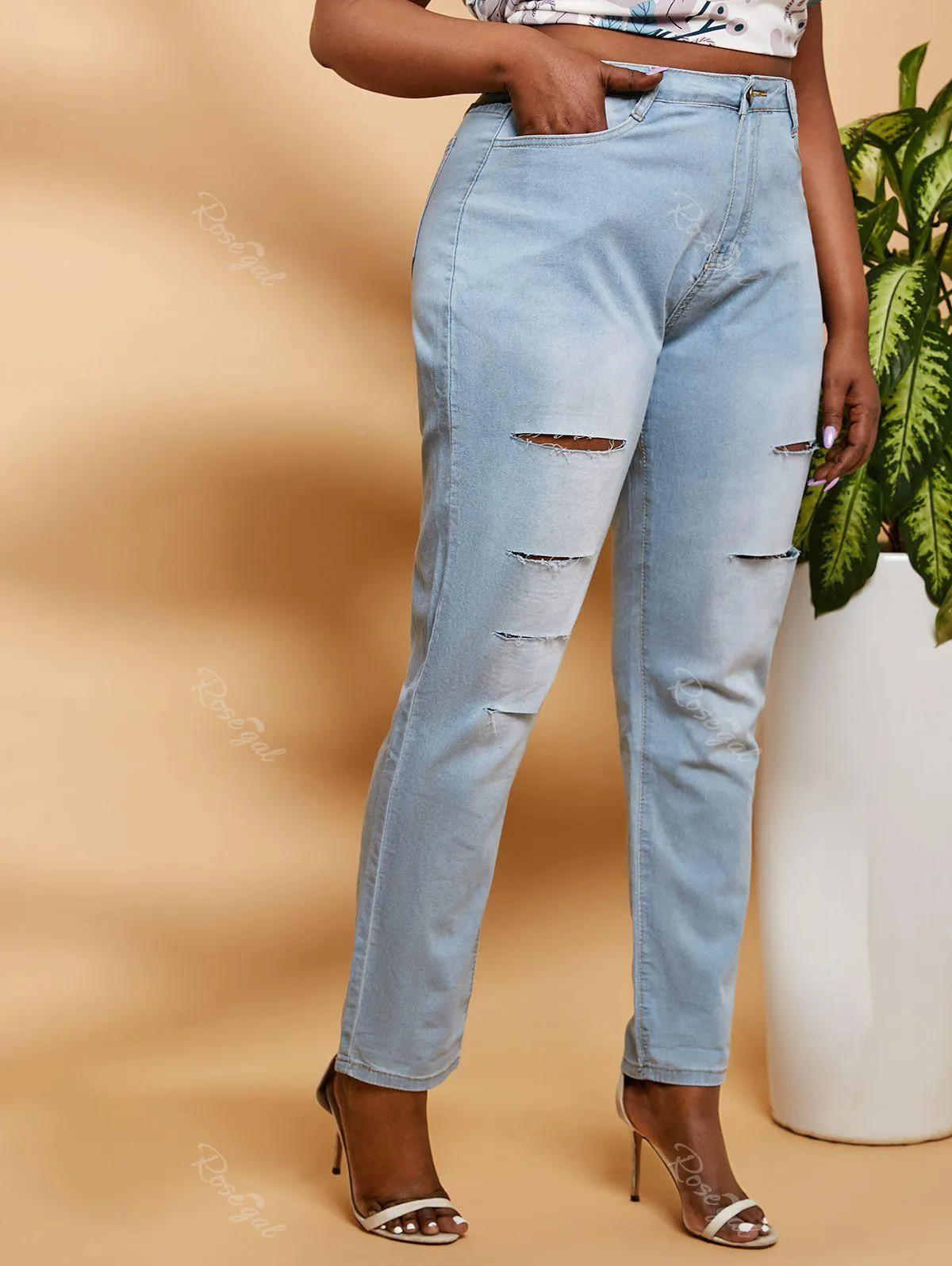 Ladder Distressed Mid Rise Plus Size Skinny Jeans - 4xl