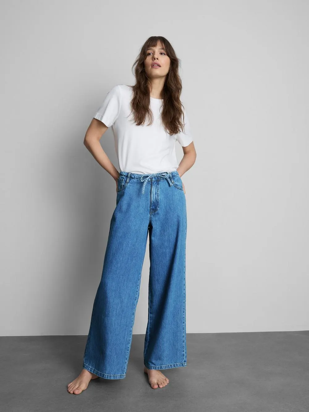 Tie Waist Mid-Rise Wide Leg Jeans