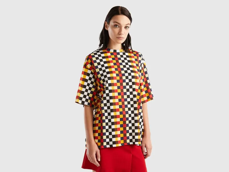 T-shirt with multicolor check