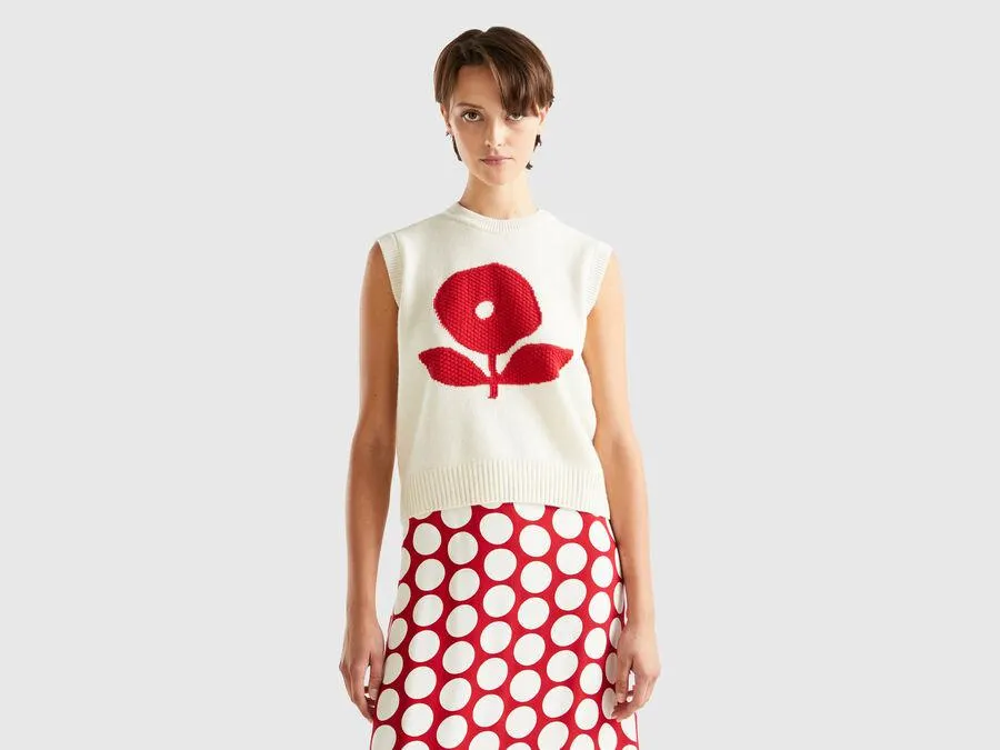 Vest with floral inlay