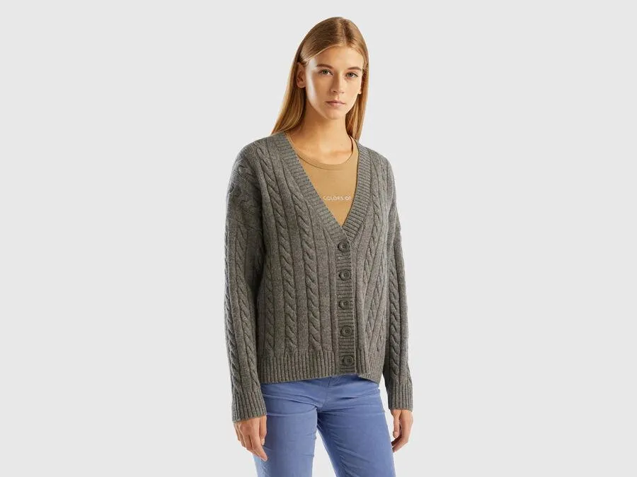 Oversized fit cardigan with cables