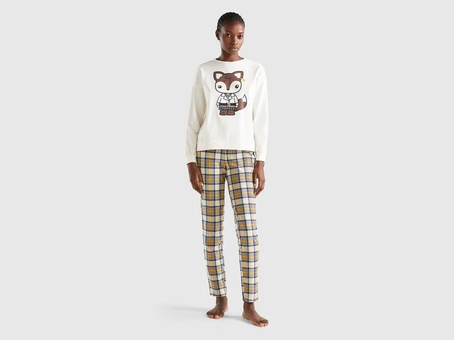 Long pyjamas with mascot print
