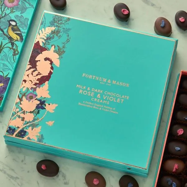 Milk & Dark Chocolate Rose & Violet Creams, 475g