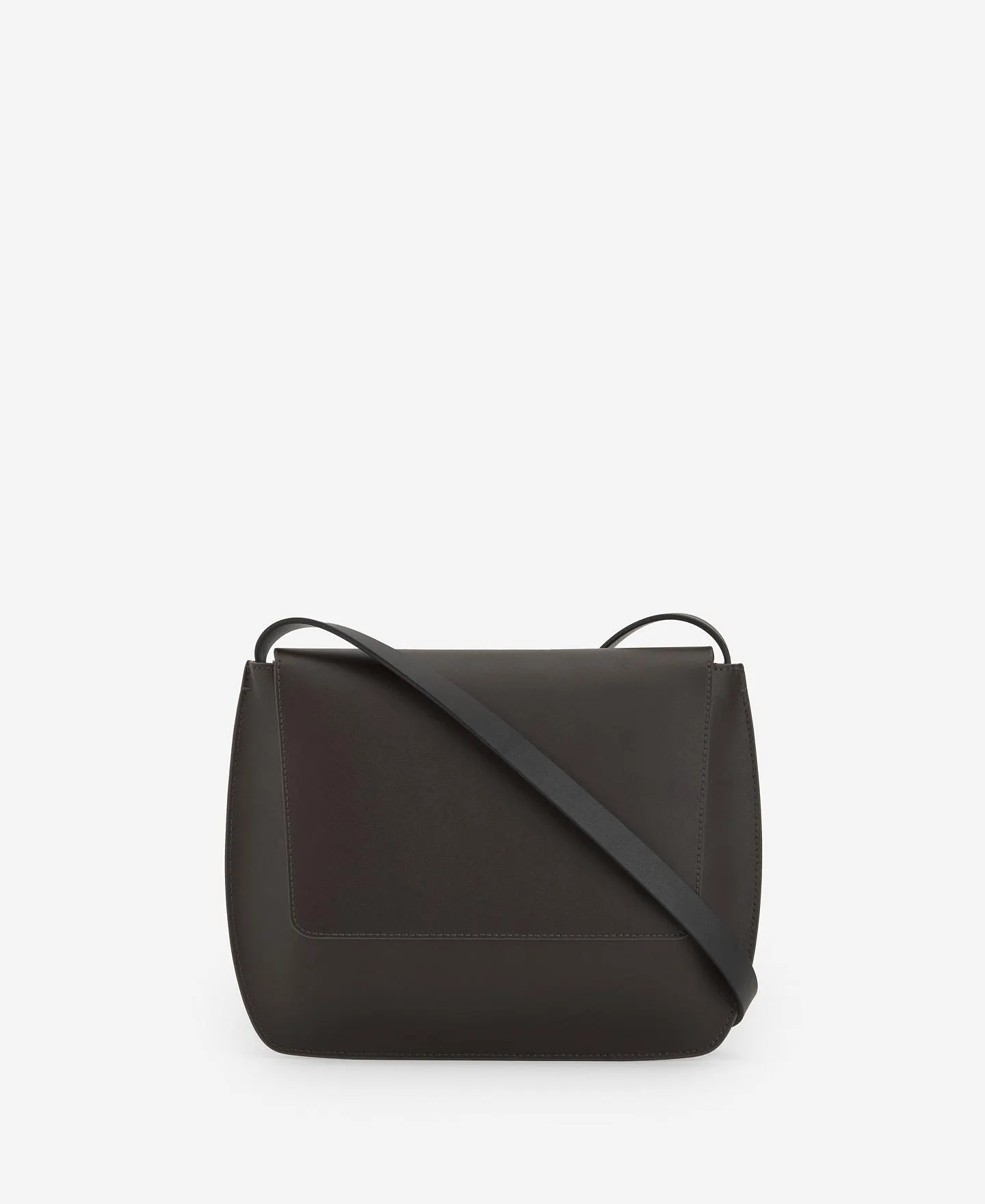 Responsible leather shoulder bag woman