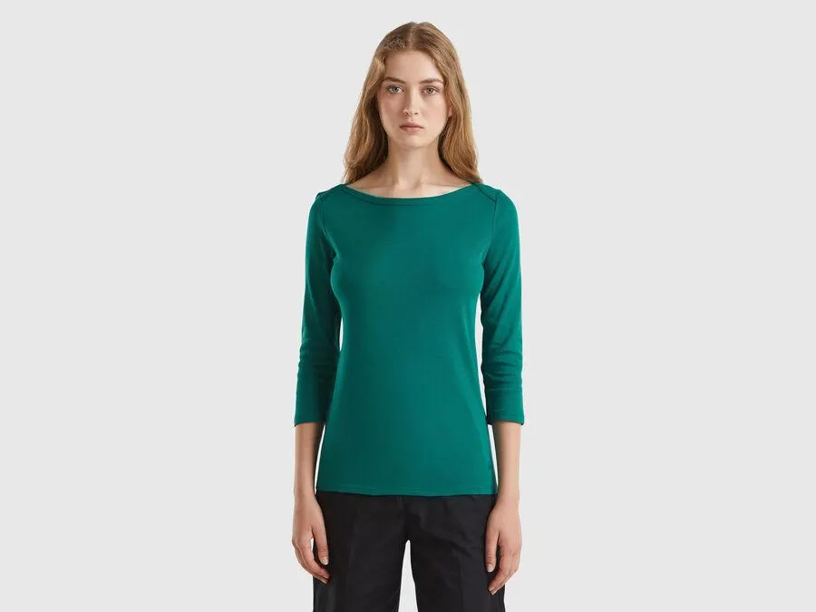 T-shirt with boat neck in 100% cotton