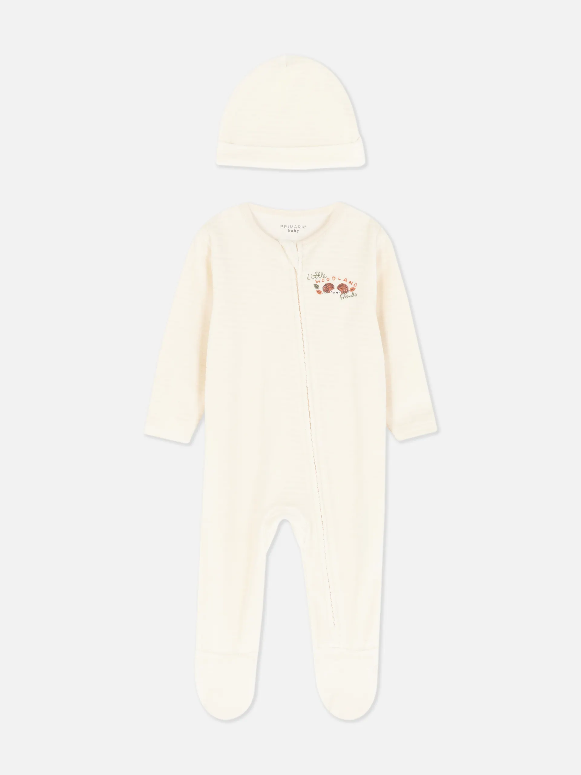 Besticktes Velours-Set mit Schlafanzug und Mütze