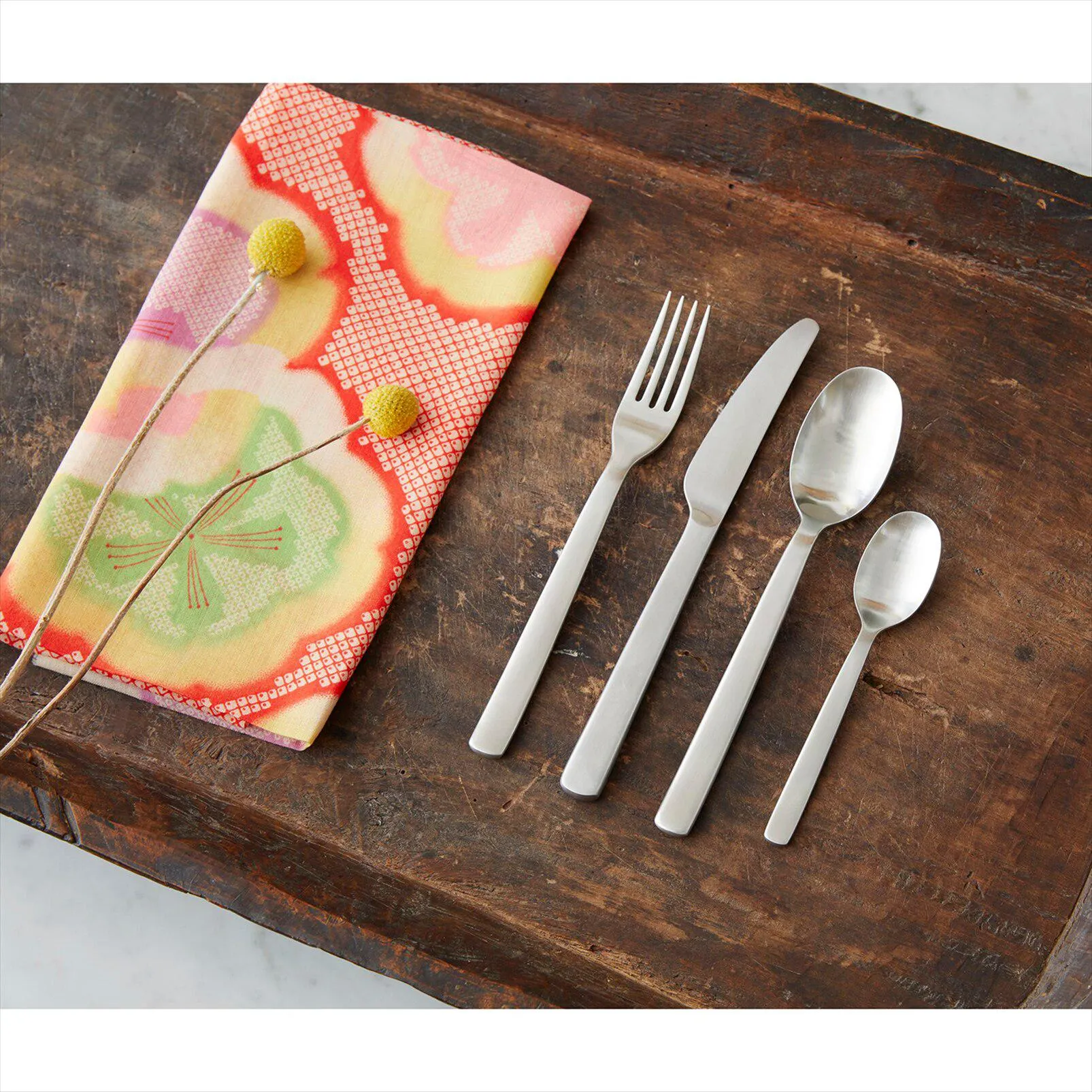 16 Piece Cutlery Set