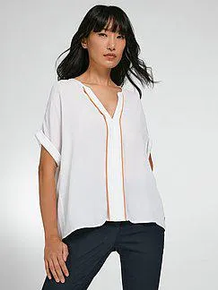Blouse with short sleeves