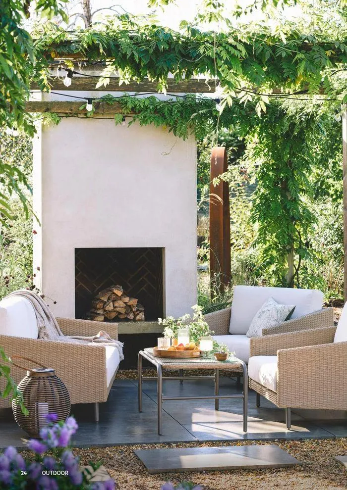 Spring / Summer 2024 from 1 March to 31 August 2024 - Catalogue Page 24