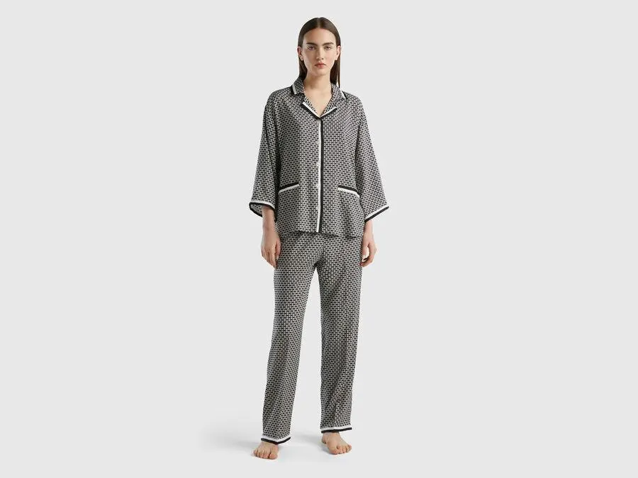 Monogram pyjamas in sustainable viscose