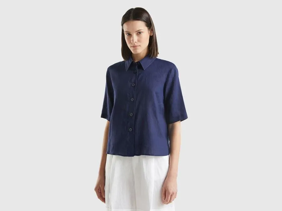 Short shirt in pure linen