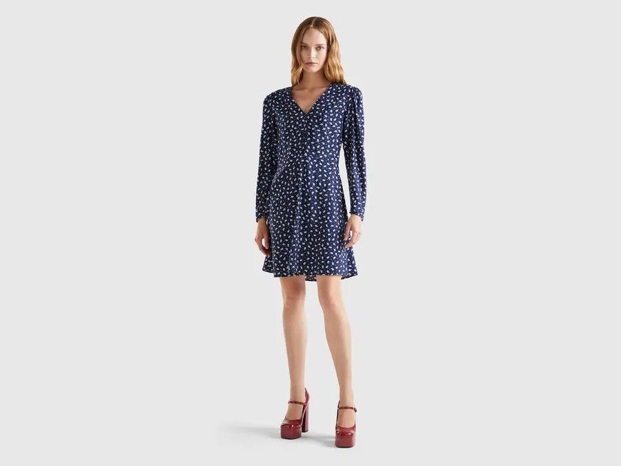 Patterned dress in sustainable viscose